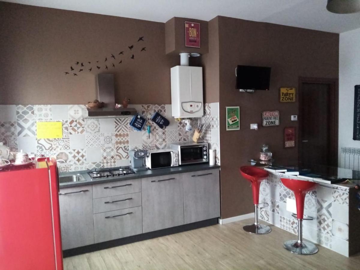 Emmanueli65 Fronte Clinica Per 5 Matrimoniale 2 Singoli 1 Divano Letto Piacenza Luaran gambar