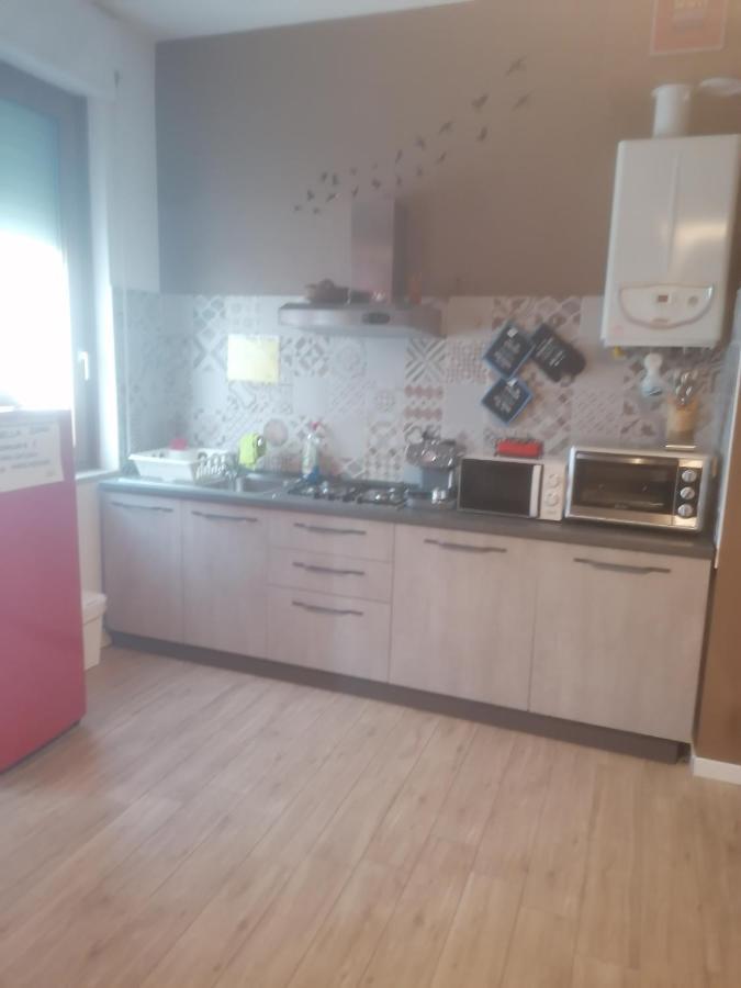 Emmanueli65 Fronte Clinica Per 5 Matrimoniale 2 Singoli 1 Divano Letto Piacenza Luaran gambar