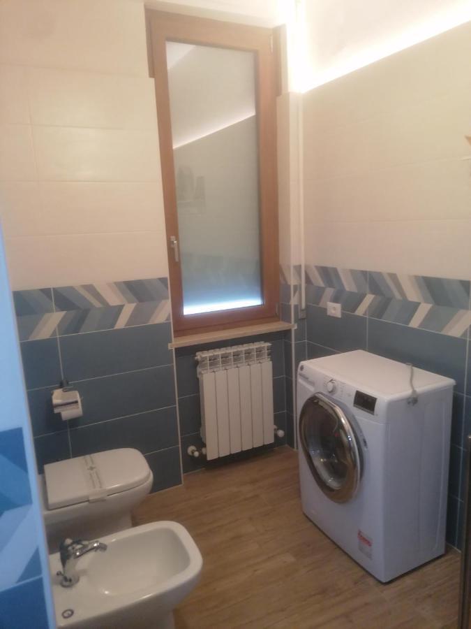 Emmanueli65 Fronte Clinica Per 5 Matrimoniale 2 Singoli 1 Divano Letto Piacenza Luaran gambar